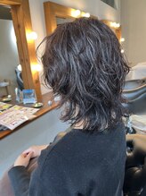 ビハインドザカーテン(BEHIND THE CURTAIN) くせ毛を活かしたマッシュウルフ×ボブウルフレイヤー×パーマ