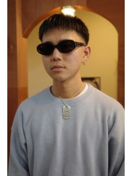 エディ(Edy) メンズスパイキーショート刈り上げスキンフェード眉毛カット岡山