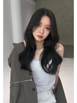 エヌ 大阪梅田茶屋町(enu) 韓国風レイヤーカット×ブルーブラック
