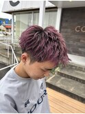 刈り上げ　アップバングショート