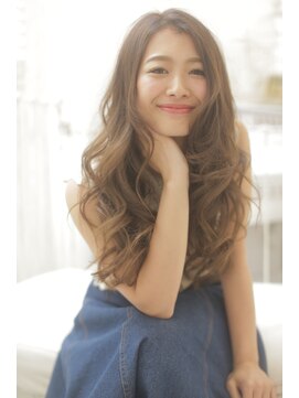 ヘアアンドメイク アーク(Hair & Make Aarc) コンベックスレイヤー　ロング　小顔無造作ウェーブ ブランジュ