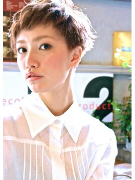 ロジッタ(ROJITHA) 刈り上げ個性派ショート♪（０３６４２７３４６０）