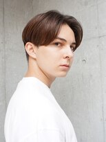 マイロ(mailo) カーテンヘアセンターパート×ツーブロック刈り上げショート