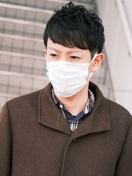 デフ(def) メンズ トップに無造作な動きを出したショートマッシュ