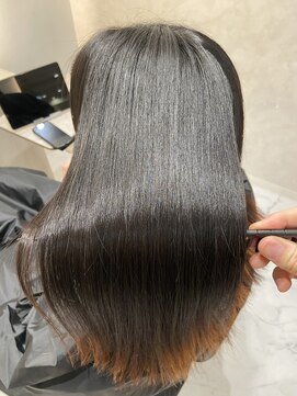 アンドシャルム 心斎橋(&CHALME) 髪質改善ストレートBeforeAfter