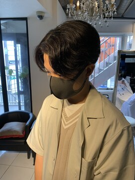 アイズ 海老名(AIZU) センターパートカルマパーマニュアンスパーマメンズカット