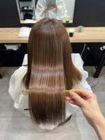 ジーニー 横浜(giinii) カット__艶髪ストレート
