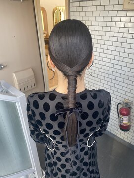ソノ(sono) タイトヘア　タイトアレンジ　ポニー　ローポニー