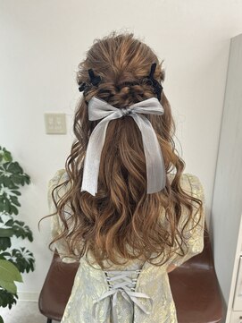 ルーナ(Luna) ふわふわフェミニン ハーフアップ