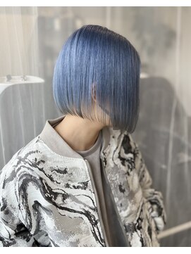 ナナ(NANA) ブルー/ブラック/裾カラー/デザイン/ケアブリーチ/ボブカット