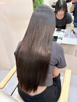 シダ(sida)&nbsp;「梅雨対策」Aujuaトリートメントで艶髪へ
