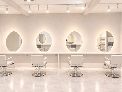 オーバーヘアー 姫路店(over hair)の写真