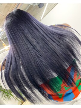 アブアイ(I love I) 艶のあるストレートスタイル/ネービーカラー