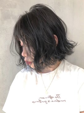 アイティー バイ アルバム 浦和店(IT by ALBUM) ブルージュボブ_オリーブカラーハイライトカラー_ba242411