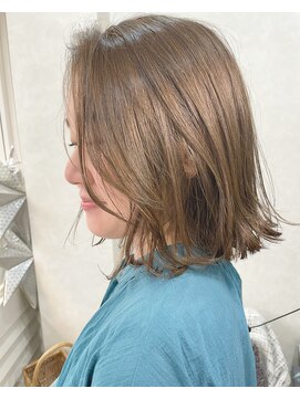 ラウレア(Laule'a) 外ハネベージュカラー