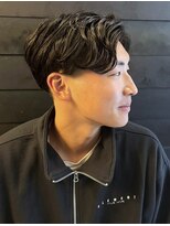 ディスイズバーバーセカンド(THIS IS BARBER 2nd)&nbsp;ナチュラルパーマ　ツーブロック　サイドパート