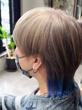 スタジオフェリース 襟足インナーブルー