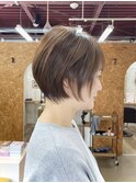 エモージュ大人ショートくびれ艶髪似合わせカット