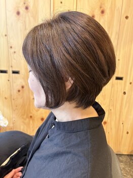 アリウム(ARIUM)の写真/大人女性の魅力を引き出すカラーをご提案♪白髪のお悩みも、しっかりカバーして理想の髪色に＊