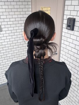 ソノ(sono) カチモリヘア タイトヘア ベロアリボン 参列ヘア お呼ばれヘア