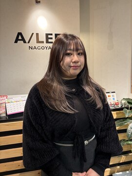 アイリー 名古屋(A/LEE) レイヤー/インナーシルバー/似合わせ