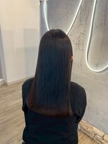 ヴィサージュバスク(VISAGE ba.s.k) 思わず触れたくなる暗髪艶ロングスタイル