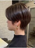 表参道白髪ぼかしハンサムショートウルフベージュアッシュ60代