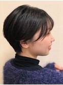 横顔もかわいい耳かけショート　こなれヘア　サマーカット