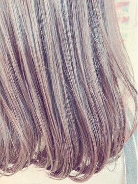 ヘアー バイ ミーズ(hair by Mii’s) プラチナベージュ／ハイライトローライト