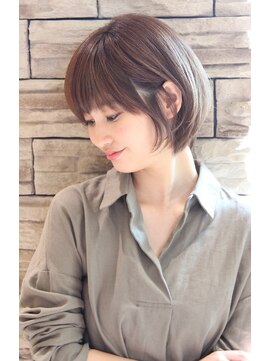 レウナ 外苑前(Reuna) 【30代40代50代に人気】カットで決まる大人可愛いひし形ショート