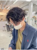 センターパート×波巻きパーマ