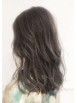 ニューカマー バイ ヘッドライト シブヤ(NEW COMER by HEADLIGHT shibuya)&nbsp;セミロングレイヤー