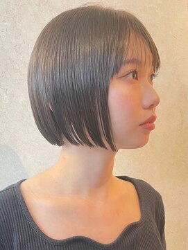 ビスクヘアデザイン(bisq hair design) ボブ　ミルクティーベージュ　艶髪　髪質改善カラー　ショート