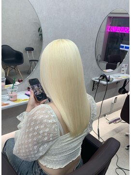 アン ブリーチ 大宮駅東口店(UN BLEACH) ホワイトブロンド