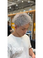 ルースト 原宿店(ROOST)&nbsp;刈り上げセンターパート/波巻きツイストスパイラル/原宿