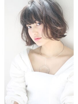 マリアバイアフロート(Maria by AFLOAT) 小顔外ハネ切りっぱなしボブ【セミウェット ボルドー】