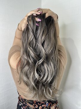 ユートピア(U topia) シルバーカラー/バレイヤージュ/ハイライト