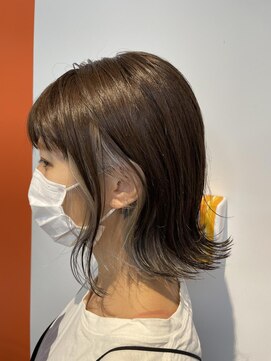 スピンヘアワークス(Spin Hair Works) 切りっぱなしボブイヤリングカラー