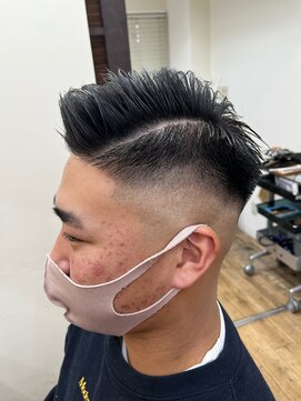 バーバーショップテト(barber shop tete) 7:3スキンフェード