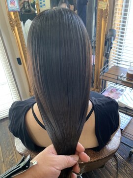 ソティラス(Sotiras) うる艶ストレート