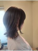 くびれミディアムヘア