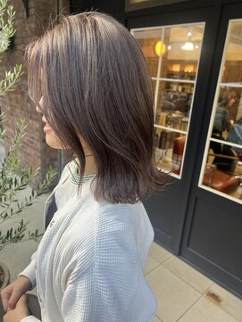 トータルビューティ ジェム バイ ヘアタイム(TOTAL BEAUTY gem by HAIR TIME) グレージュ ブリーチカラー