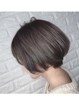 リー 東三国(Lee)&nbsp;ショート×グレージュ