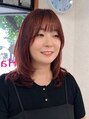 ファンヘアメイク(Fun hair make)&nbsp;カシスレッドカラーに、動きのあるレイヤーカット