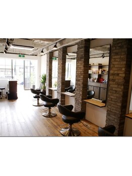 マンツーマン施術だから細かい相談も気軽にできる♪高い技術力とリラックス空間であなたを癒してくれます☆