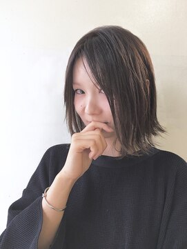 ピエドプールポッシュ(PiED DE POULE POCHE) 切りっぱなし外ハネボブ