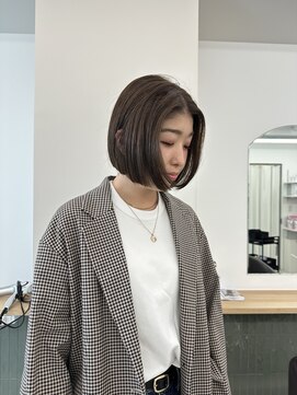 オットット(OttottO) ミニボブ ベージュ