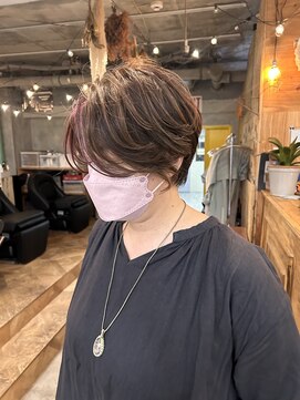 ウィークエンド(WEEKEND) 大人ショート×ベージュカラー