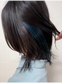 ブリーチ一回、隠せるインナーカラーブルー、ウルフカット