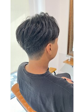 リアライズ(realize) ナチュラルメンズカット